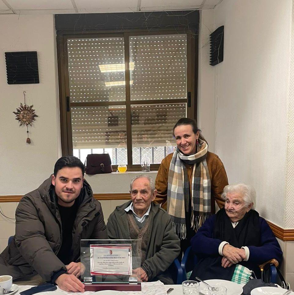 Imagen Placa homenaje a D. Faustino Sánchez Sánchez.